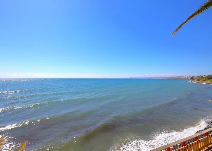 East Townhouse Lunimar Дом отдыха Эстепона